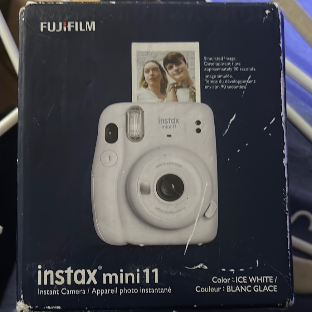 Fujifilm White Simulated Camera with Automatic Exposure